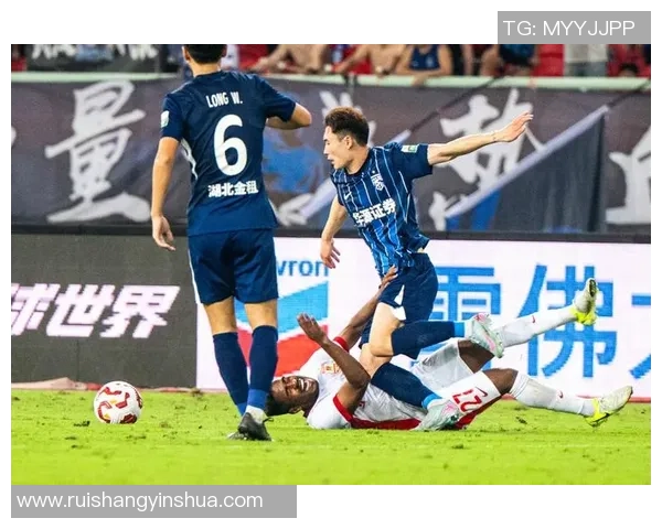 武汉足球队耐力对比深度解析揭示球队竞技状态与未来发展潜力